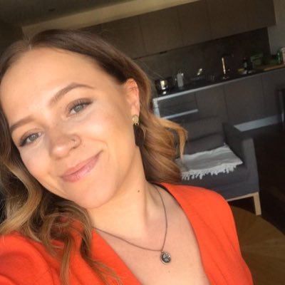 Masters in Social Work 💁🏼♀️ Patience is the key to progression. Cake & Coffee is my happy place 🥰🧡
