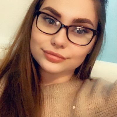 Naaomi_25's profile picture. 