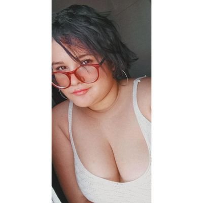 MandyBarross's profile picture. •Never stop draeming🌟