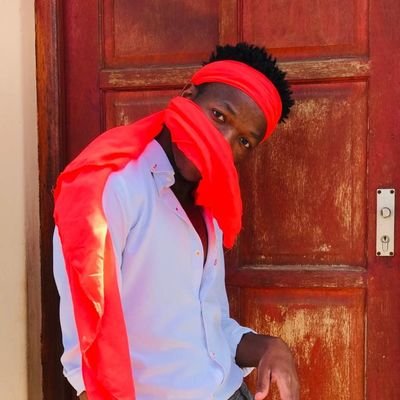 MC• VO Artist• Stylist• Thespian• For bookings email siphiwemonde@gmail.com @crapeyewear