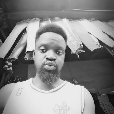 AckahBenjamin9's profile picture. yossi