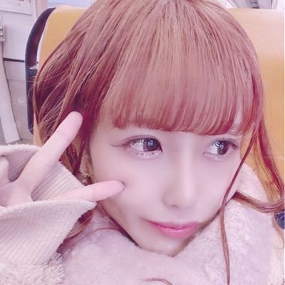 アイコン、使用写真は本人なので悪用はやめてください😥

ゲーム好きの学生｡:°ஐ..♡*
普段はお洒落したりカフェに行ってます😷
スイッチ難民です😥
手に入れたあとはニンジャラ、ポケモン、スプラトゥーンがやりたいです。仲良くしてください💓