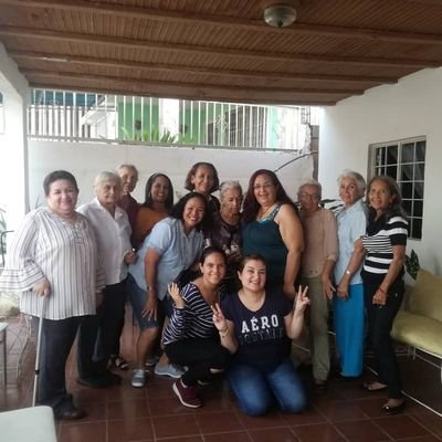 Mujeres Avanzada Progresista. Mujer Emprendedora, practicante de La Paz, la igualdad, el progreso, competitividad.