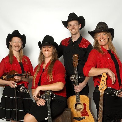 Mama's Wranglers, the Jackson Family Band and Cloggers, perform at the Firelight Barn Dinner Theater just 20 min from Vegas strip! https://t.co/v7OmvPh1AD