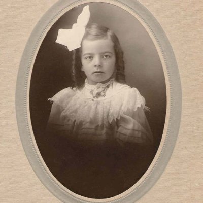 ClaudiaBreland's profile picture. Professional genealogist, mom and granny