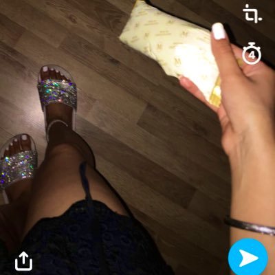 Looking to become someones sugar baby,and get spoiled 🤑.Sell feet pics as well. Bank transfer payments only. No time wasters. UK 🇬🇧