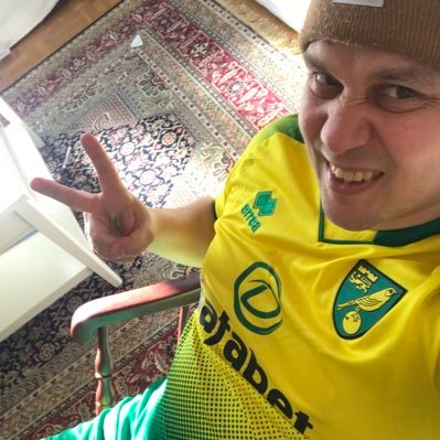 OlliVaittinen's profile picture. sosionomi (AMK) + knto, jalkapalloa ja politiikkaa seurailen