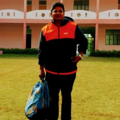 Santosh90757234's profile picture. समर शेष है, पाप का भागी नहीं केवल व्याथ ,जो तटस्थ है,समय उनका भी लिखेगा इतिहास ।🖍️ रामधारी सिंह दिनकर