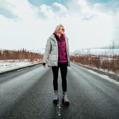 samhock's profile picture. Gator grad, Amazon loyal, Travel enthusiast, desert resident 🌵. Words of advice: put yourself in the way of beauty.