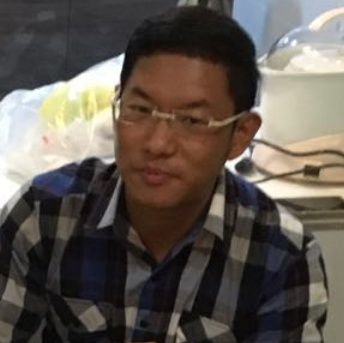 EdwinTZQ's profile picture. A very private gentleman