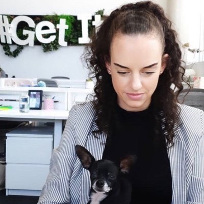 Brand and Communications Associate at JOEY Restaurant Group. She/Her. Reality TV addict, sandwich expert and Zeppelin fanatic.