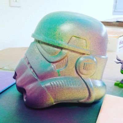 R2Mrtnz's profile picture. 210 x 626 x 559 x 541