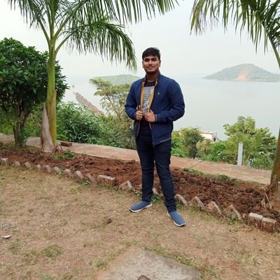 Politicallytom's profile picture. Proud to be born in Sanatan Dharma 🚩🚩