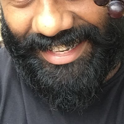 എന്നിൽ പ്രത്യകിച്ചു കഴിവുകൾ ഇല്ലെന്നറിഞ്ഞപ്പോൾ എന്നിലെ എന്നെ തിരിച്ചറിയാൻ ഈ യാത്ര തുടങ്ങി...... സുബ്രമണ്യൻ സാത്വികനും റാവുത്തർ സംഹാരകനും ആണ്