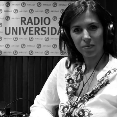 Periodista. Locutora Nacional Carnet 5424
Esp. en Comunicación Digital Audiovisual (UNQ)
Conductora de 