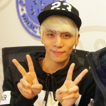 Every Sunday Midnight kst streamings of Jonghyun's Blue night broadcasts along with live translations!
You can find past translation threads in our likes 💙