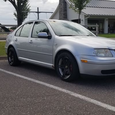 jay_lowe17's profile picture.