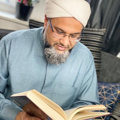 AfdalFeroz's profile picture. Student I Speaker I Instructor