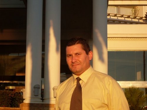 Inversionista Internacional.Accionista de Zrii Company,USA.