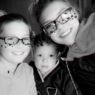 jaymeleawrob's profile picture. Life’s a garden, dig it