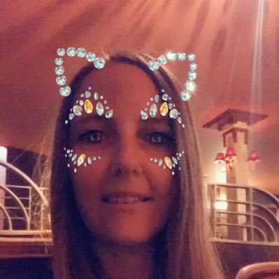 nina52208711's profile picture. 