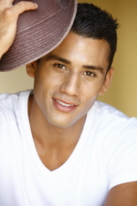 Actor. Originally from Northern VA. Using Twitter to connect with my fans and share my latest bookings. Next Up, CBS Code Black.