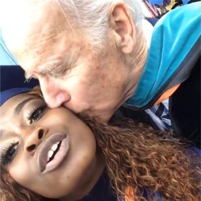 Poet. Intellectual. Anti-vaxer. Peddler of logic. Anti-racist
He/Her
Voted for Hillary in 2016