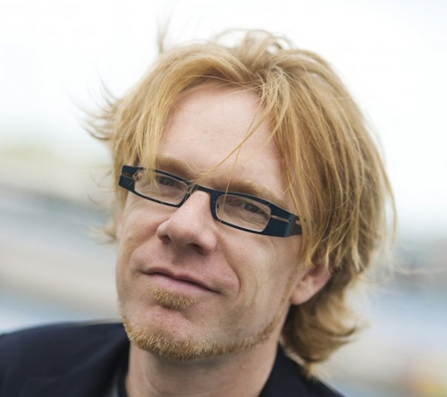 Henk_van_Zeijts's profile picture. nieuwe verbindingen || creativiteit - innovatie - digitale media || fablab - zorg - cultuur || spel - plezier - theater || mens - team - organisatie