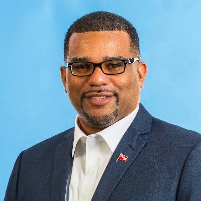 MP for Devonshire North Central C13 | Minister for Cabinet| AlphaMan 🤙🏽 Spr 2002 | 🐍 FAMU '95 Grad 🐍| Born Bermudian | Dedicated Father to Layla and Xen |