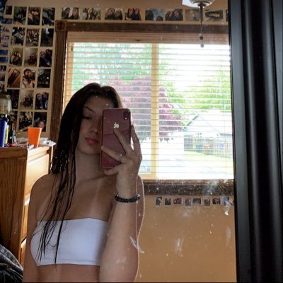 Ryleeebarlow's profile picture. 