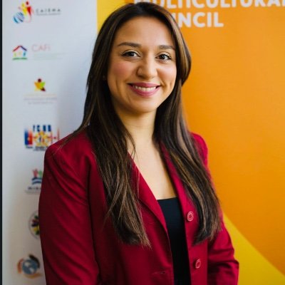 trilingual, award-winner, community-engaged, Salvadorean 🇸🇻, NGO board director