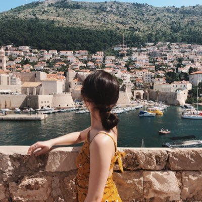 evelyneetang's profile picture. great supine protoplasmic invertebrate jellies ~