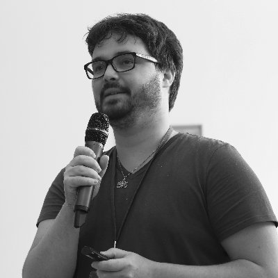 Directeur exécutif chez Wikimedia France (compte inactif)