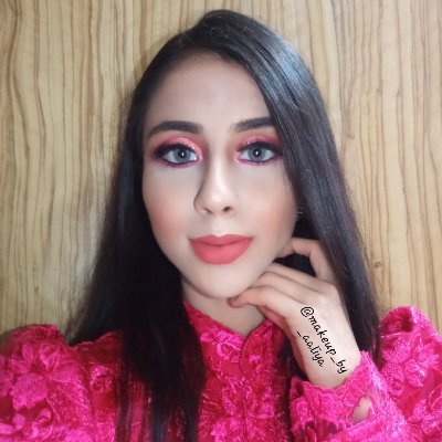 KhiljiAaliya's profile picture. A Self Taught Makeup Artist💄💋❤
follow me on ig @makeup_by_aaliya  😘💕
