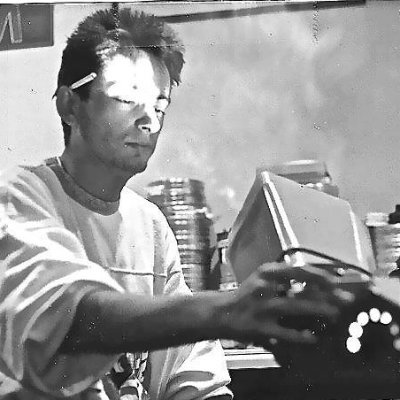 Langley_Editor's profile picture. Brirish - Film Editor - Lives In Toronto - Used to live in NYC - Works at Rooster Post Production - Gooner