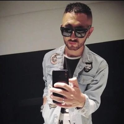 ROBiiNELMANiAKO's profile picture. Primero #DIOS Presidente de #FC @TegoCalderon en Bogota. Loco y Feliz