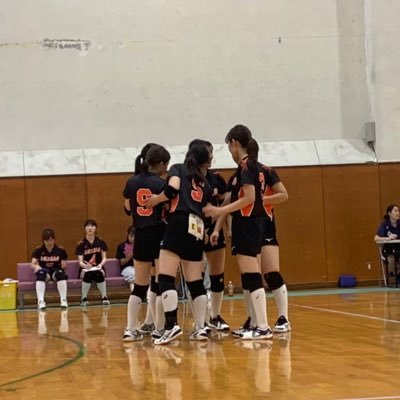 女子バレーボール部アカウント開設しました！  部員、マネージャー募集中です！初心者も大歓迎なので、迷ったら一度見学来てください！ 🙆‍♀️🙆‍♀️DM、質問箱共に気軽にどうぞ！