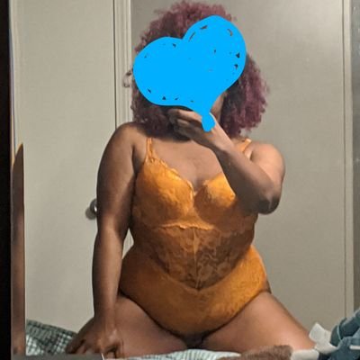Bi-fem • Secret account • Here to release the thoughts/desires I can't in real life • Doctor during the day, freak at night •🇦🇬 • Brooklyn born and raised