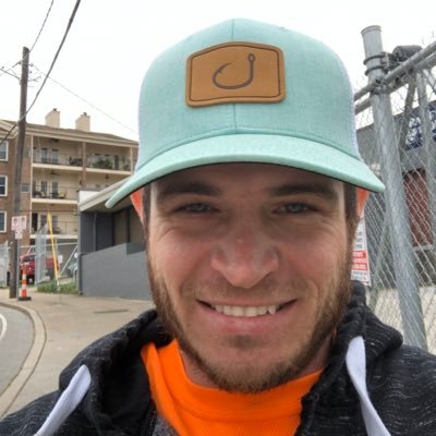 tooturntwes30's profile picture. 32. Smashville.