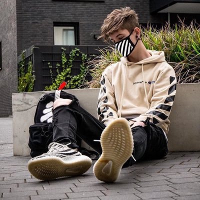 • 𝚋𝚎𝚒𝚗𝚐 𝚔𝚒𝚗𝚍 𝚏𝚘𝚛 𝚗𝚘 𝚛𝚎𝚊𝚜𝚘𝚗 ’𝚑𝚒𝚝𝚜 𝚍𝚒𝚏𝚏𝚎𝚛𝚎𝚗𝚝 ♡︎
IQ below 10 = blocked