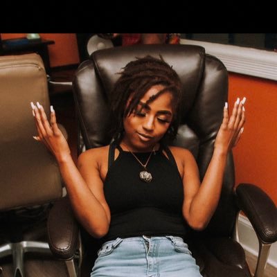 Artist| Songwriter| Sending positive vibrations to other dimensions| Insta-shavae_music SC:hunnieimhome | #UNCP19 🙌🏾 1💙9💛2💙2🐩 Fa’19 ♠️