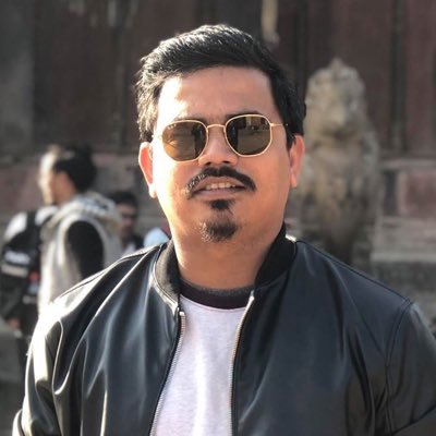 dui kisim ka chanaa hunchhan.. aalooo chanaa ra aalochana... malai dubai mann parchha 😂😂