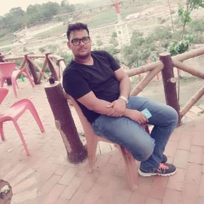💼अनुवाद अधिकारी, रक्षा मंत्रालय (भारत सरकार),
भूतपूर्व कर्मी जनपद न्यायालय, बदायूँ (उत्तर प्रदेश),
🧑🎓पुराछात्र इलाहाबाद विश्वविद्यालय, प्रतापगढ़िया