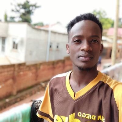 derosigns's profile picture. paid partnership with the ⚡🤝syns
and now enjoying the berries
🍓🍓