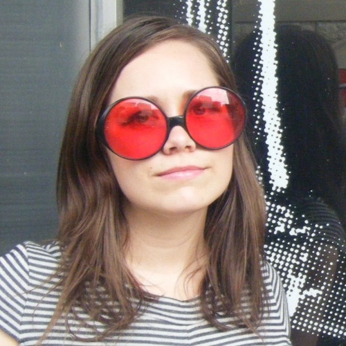 AskTeeney's profile picture. You ask, Teeney answers.