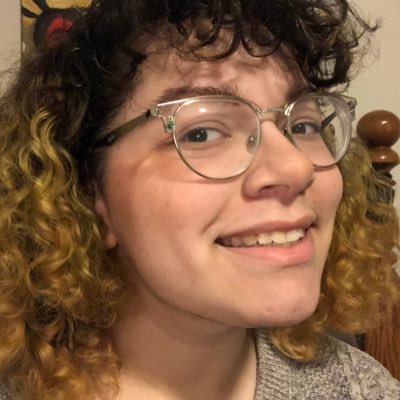 Jules / 26 / she/they / biracial / Instagram- artsysquiddles