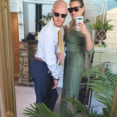 Bald babe interested in Bjj, photography, videography and EDC.