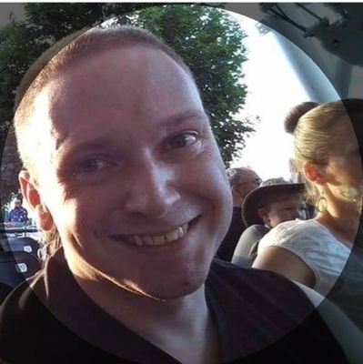 michael_shards's profile picture. Writer, Cat dad, Lover of horror, humor, and games, Weirdo 🐉🐉🐉Smile and laugh, it's the key to happiness :)