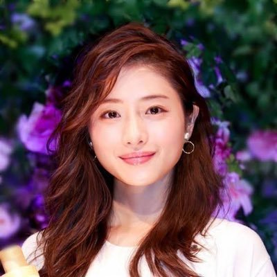 日本の美しすぎる女優 平愛梨 平愛梨はモデル 女優 6人兄妹の長女 現在はサッカー選手の長友佑都選手と結婚し 出産を経て2児のママ トルコ在住