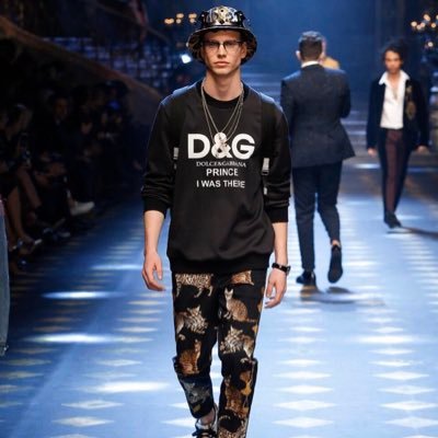 T56GdbsijdH54's profile picture. 情報不足すぎて大学垢？始めました、法政大学に入学します.sd